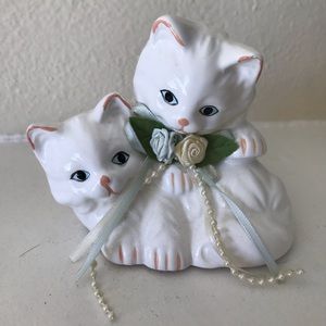 Vintage porcelain cats